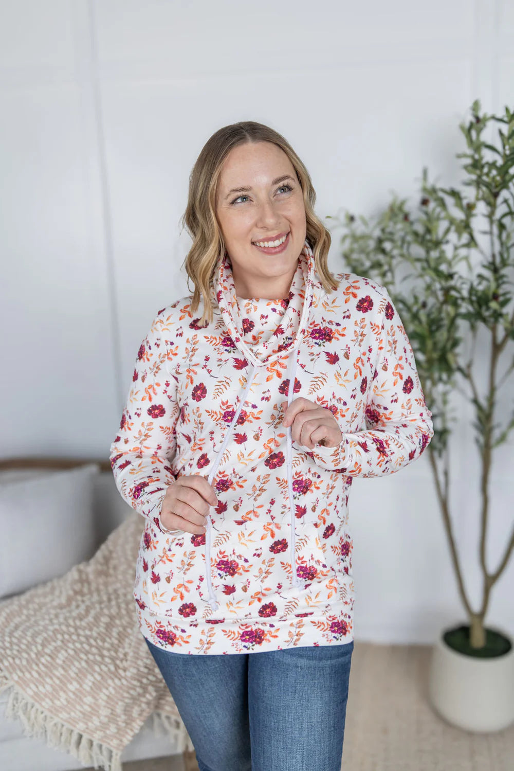 The Tina Funnel Neck - Floral