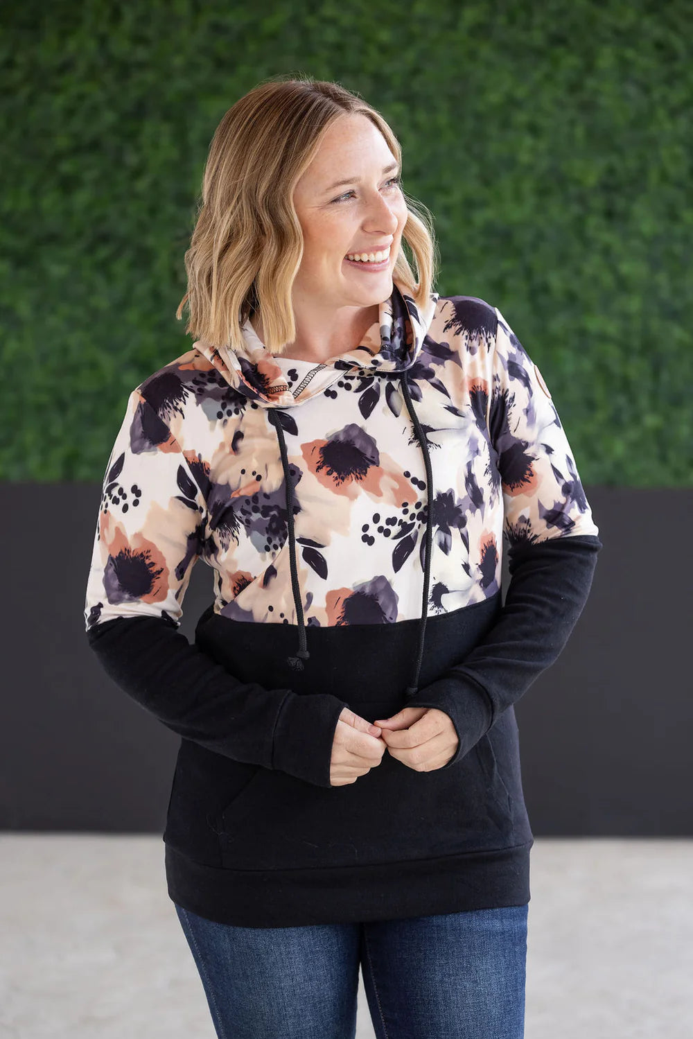The Hailey Pullover - Floral