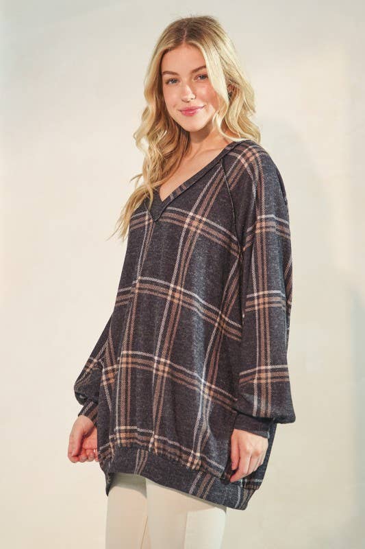 The Tanya Plaid Top: Charcoal